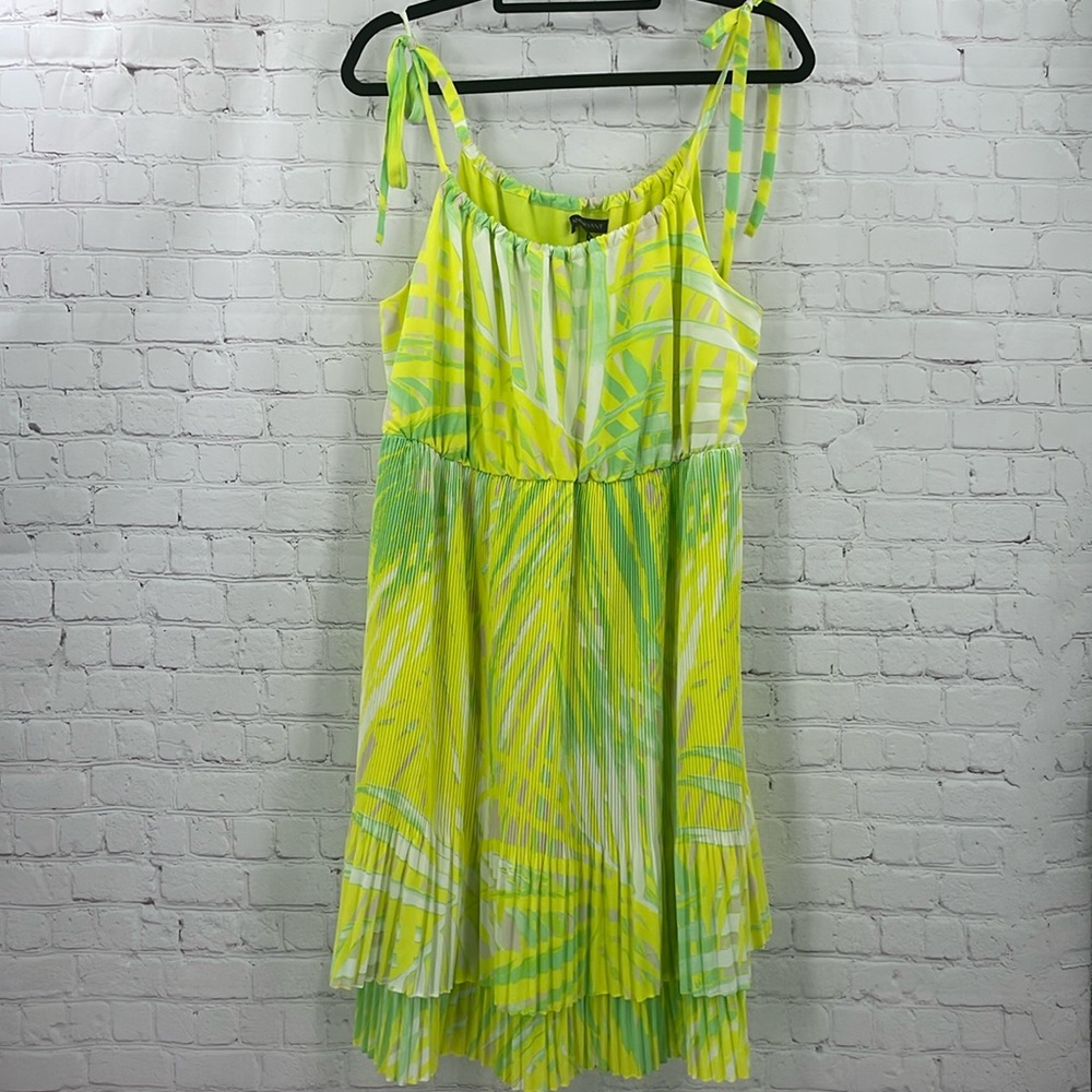 Lane Bryant Yellow Palms Tropical Chiffon Pleated Layered Lined Sleeveless 14/16